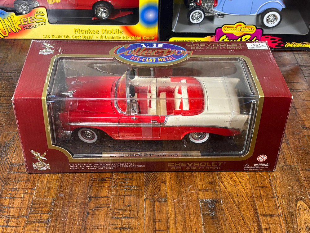 1957 Chevrolet Chevy Convertible Bel Air Road Tough Collection Die-Cast 1:18 New